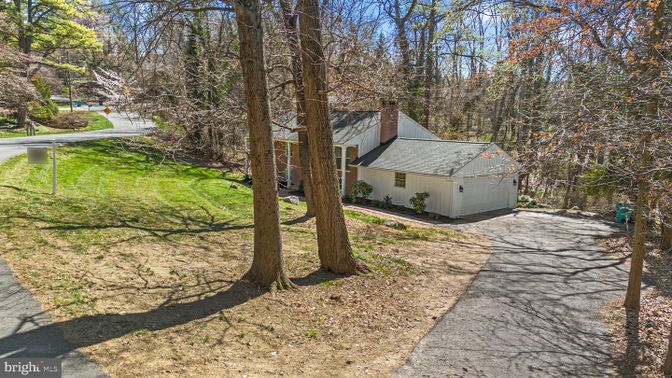 Backyard, Detached Garage, Exterior