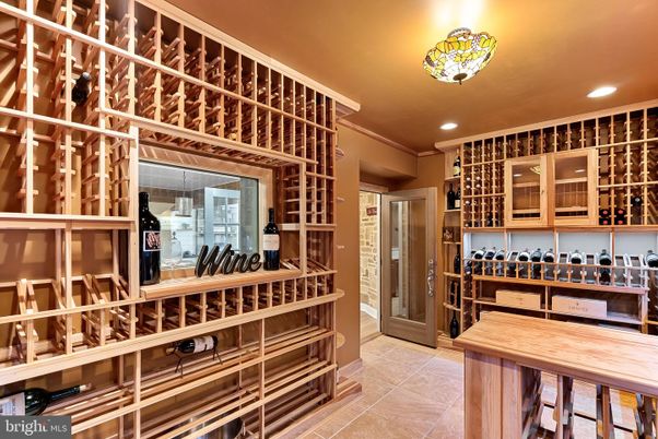 Interior, Recessed Lighting, Wine Storage