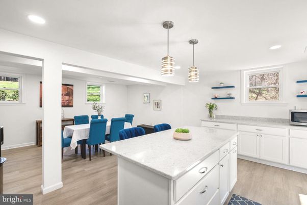 Dining room, Interior, Kitchen, Pendant Lights, Recessed Lighting, Wood Texture Flooring