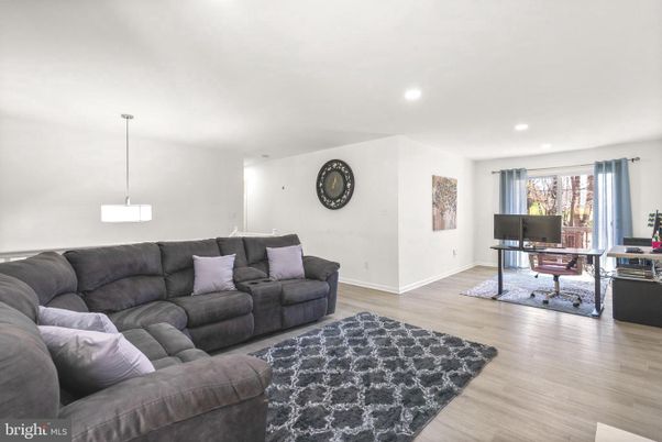Home Office, Interior, Living room, Pendant Lights, Recessed Lighting, Wood Texture Flooring