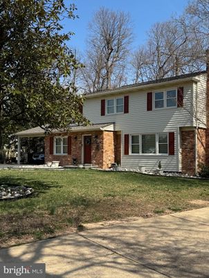 Exterior, Facade, Brick Facade, Split Level
