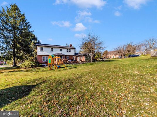 Backyard, Exterior, Playground