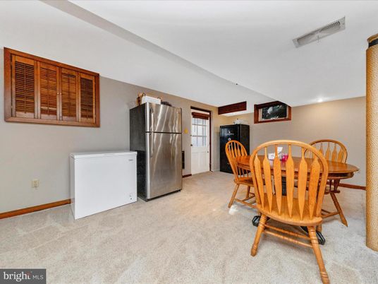 Dining room, Interior, Kitchen, Recessed Lighting, Stainless Steel Appliances