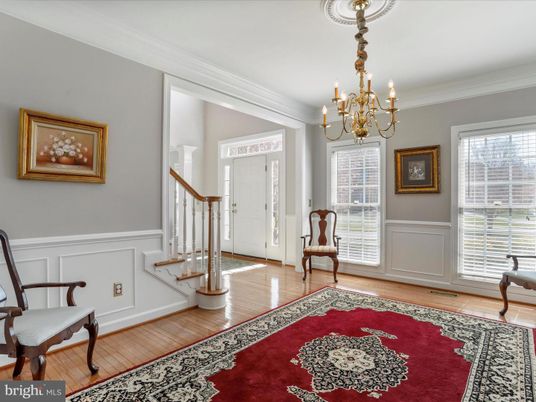 Chandelier, Interior, Wood Texture Flooring