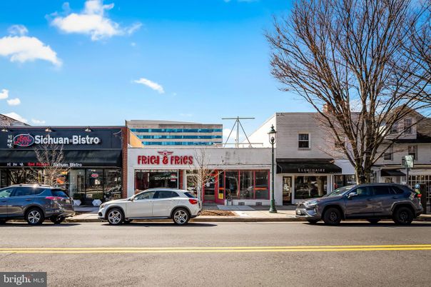 Exterior, Facade, None