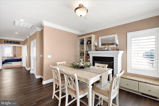 Dining room, Fireplace, Interior, Recessed Lighting, Wood Texture Flooring