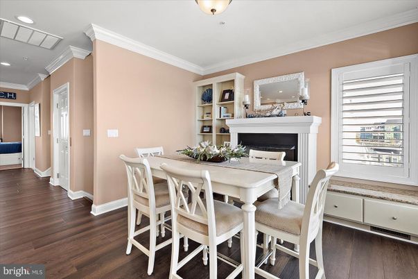 Dining room, Fireplace, Interior, Recessed Lighting, Wood Texture Flooring