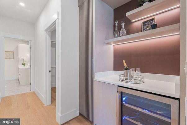 Bathroom, Interior, Recessed Lighting, Wood Texture Flooring