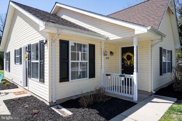 Exterior, Facade, None