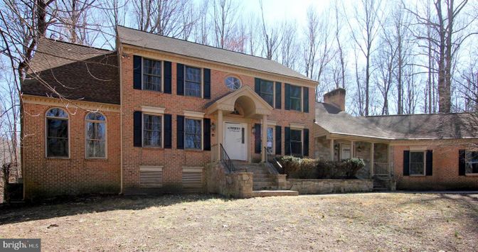 Exterior, Facade, Brick Facade, Georgian