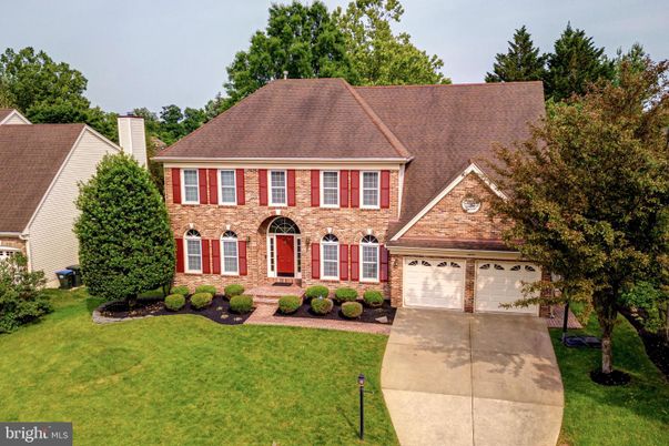 Attached, Exterior, Facade, Brick Facade, Georgian