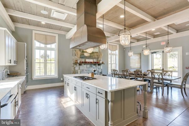 Dining room, Interior, Kitchen, Pendant Lights, Recessed Lighting, Wooden Beams, Wooden Ceilings, Wood Texture Flooring