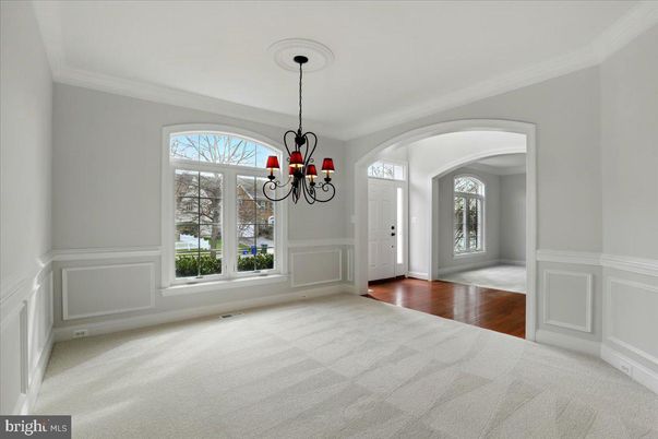 Chandelier, Empty room, Interior, Wood Texture Flooring