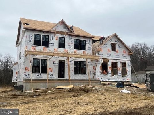 Exterior, Facade, Farmhouse