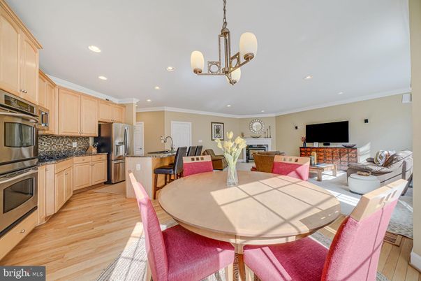Dining room, Interior, Kitchen, Living room, Pendant Lights, Recessed Lighting, Stainless Steel Appliances, Wood Texture Flooring