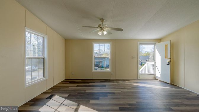 Empty room, Interior, Wood Texture Flooring