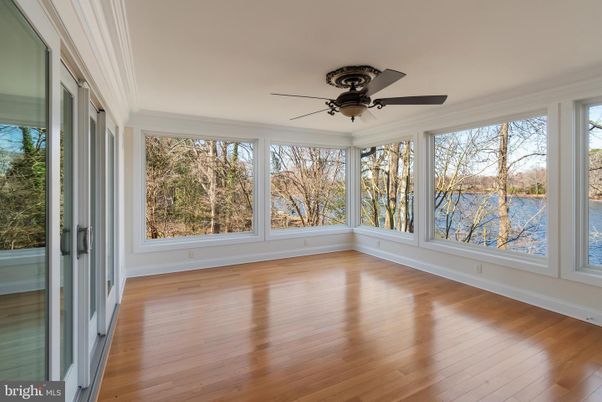 Empty room, Interior, Sun Room, Wood Texture Flooring