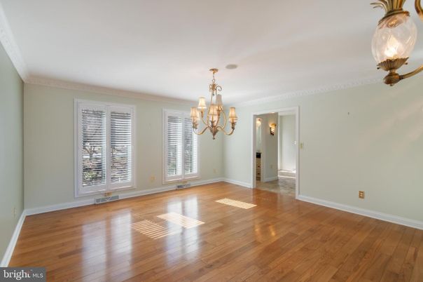 Chandelier, Empty room, Interior, Wood Texture Flooring