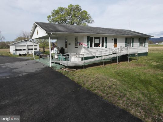 Backyard, Detached Garage, Exterior, Facade, Cape Cod