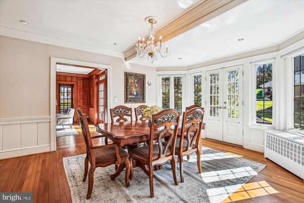 Chandelier, Dining room, Interior, Recessed Lighting, Wood Texture Flooring