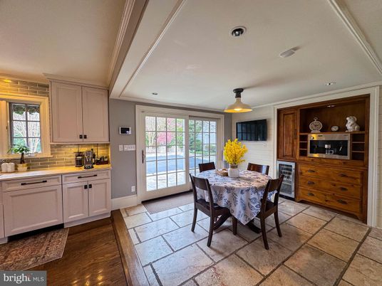 Dining room, Interior, Kitchen, Recessed Lighting, Wood Texture Flooring
