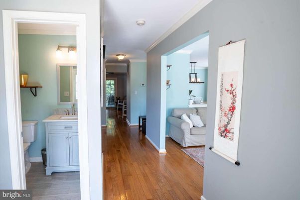 Bathroom, Interior, Pendant Lights, Wood Texture Flooring