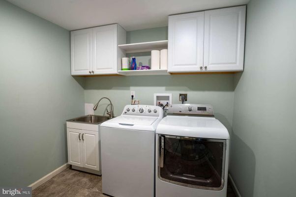 Interior, Washer