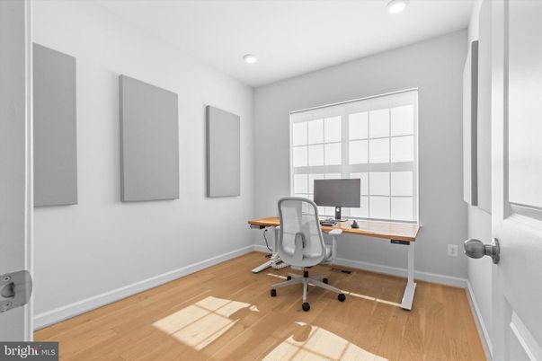 Home Office, Interior, Recessed Lighting, Wood Texture Flooring
