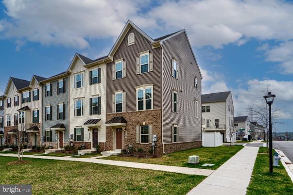 Exterior, Facade, Brick Facade, Rowhouse