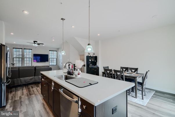 Dining room, Interior, Kitchen, Living room, Pendant Lights, Recessed Lighting, Wood Texture Flooring