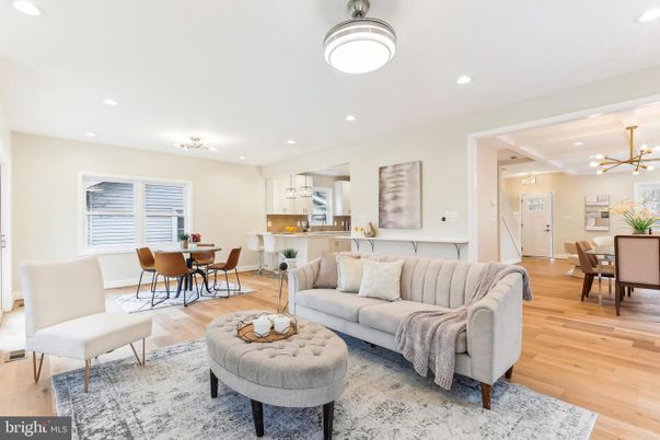 Dining room, Interior, Kitchen, Living room, Pendant Lights, Recessed Lighting, Wood Texture Flooring