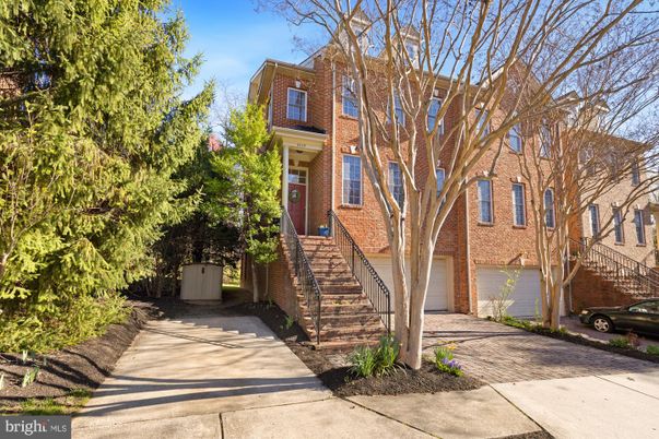 Attached, Exterior, Facade, Brick Facade, Rowhouse