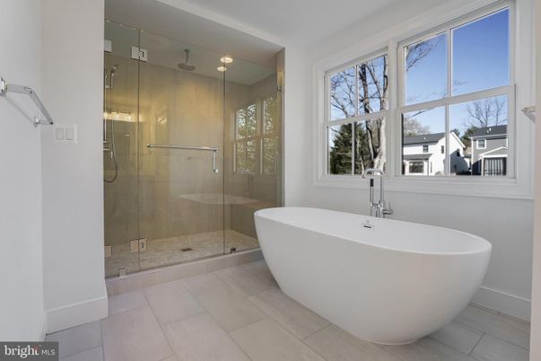Bathroom, Free Standing Baths, Glass Shower, Interior