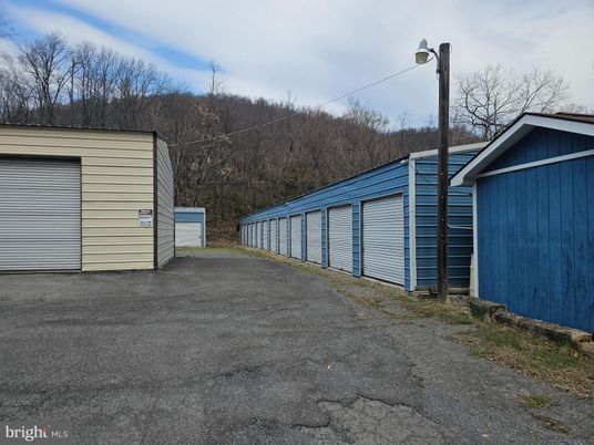 Backyard, Detached Garage, Exterior