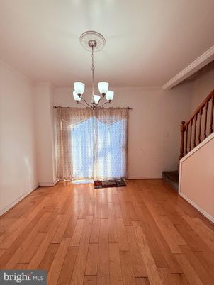 Chandelier, Empty room, Interior, Wood Texture Flooring