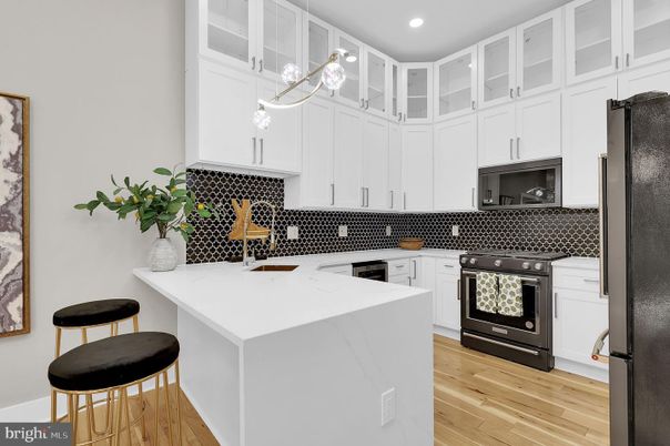Interior, Kitchen, Pendant Lights, Recessed Lighting, Wood Texture Flooring