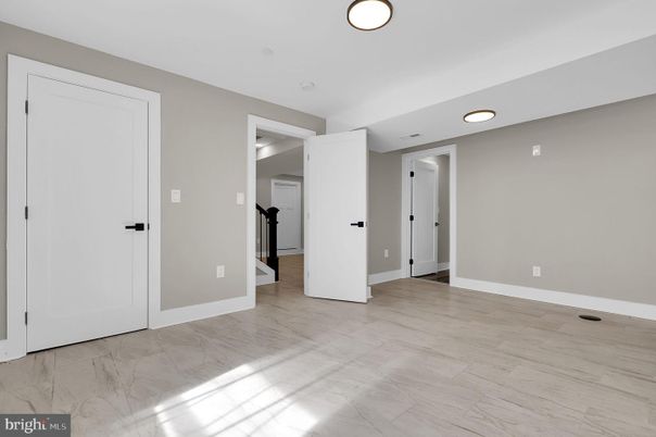 Empty room, Interior, Marble, Recessed Lighting, Wood Texture Flooring