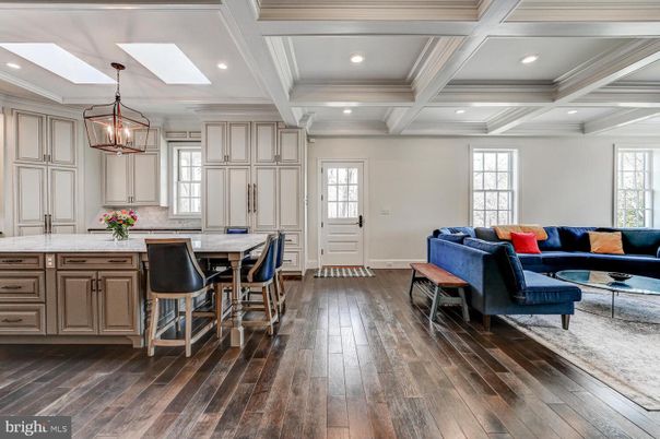Interior, Kitchen, Living room, Pendant Lights, Recessed Lighting, Wood Texture Flooring