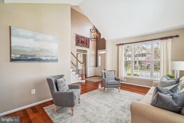 Interior, Living room, Pendant Lights, Wood Texture Flooring