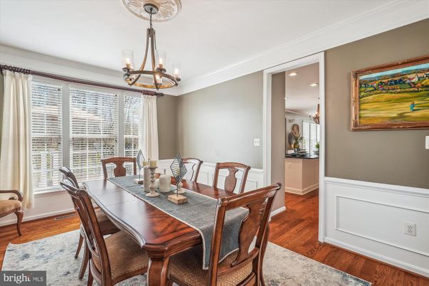 Chandelier, Dining room, Interior, Recessed Lighting, Wood Texture Flooring