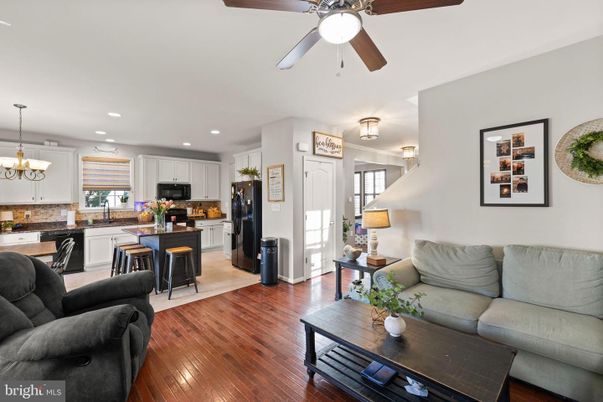 Chandelier, Dining room, Interior, Kitchen, Living room, Pendant Lights, Recessed Lighting, Wood Texture Flooring