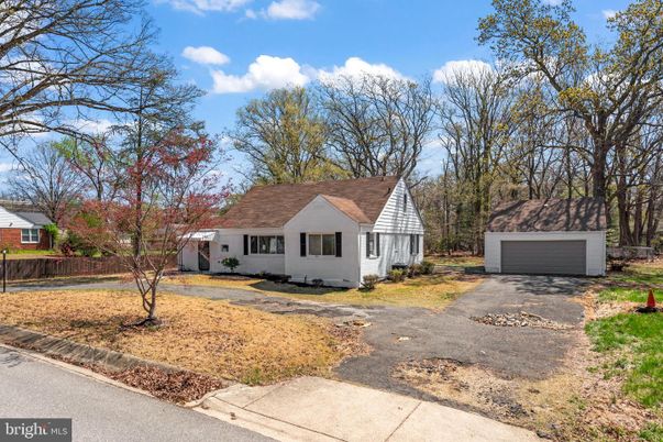 Backyard, Detached Garage, Exterior, Facade, Cape Cod