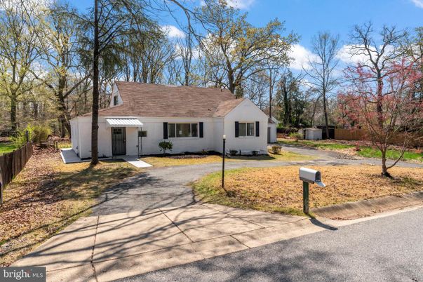 Backyard, Exterior, Facade, Ranch