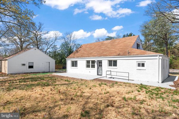 Backyard, Detached Garage, Exterior