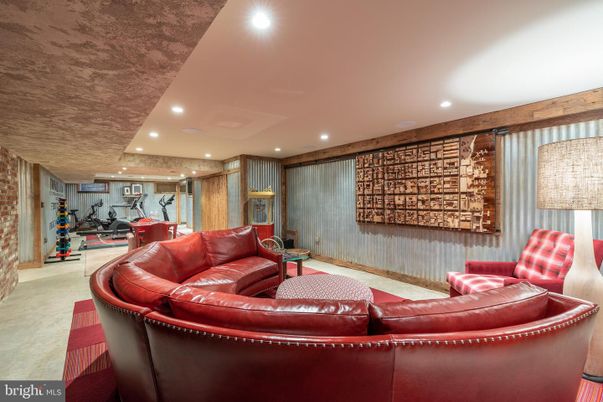 Fitness Equipment, Interior, Living room, Recessed Lighting