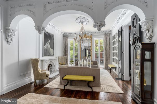 Chandelier, Dining room, Fireplace, Interior, Wood Texture Flooring