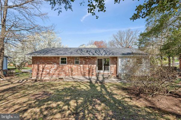 Exterior, Facade, Brick Facade, Cape Cod