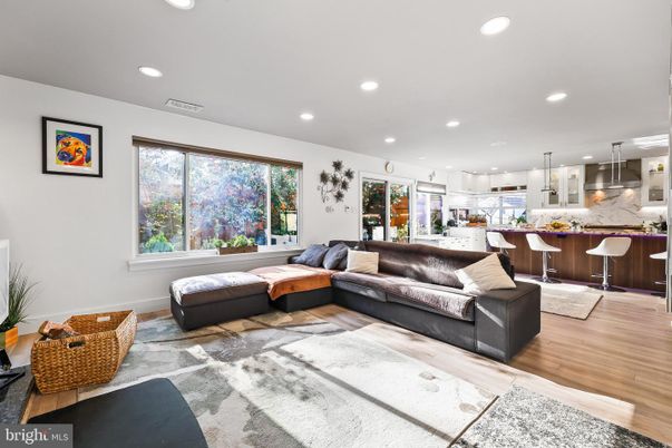 Interior, Kitchen, Living room, Pendant Lights, Recessed Lighting, Wood Texture Flooring