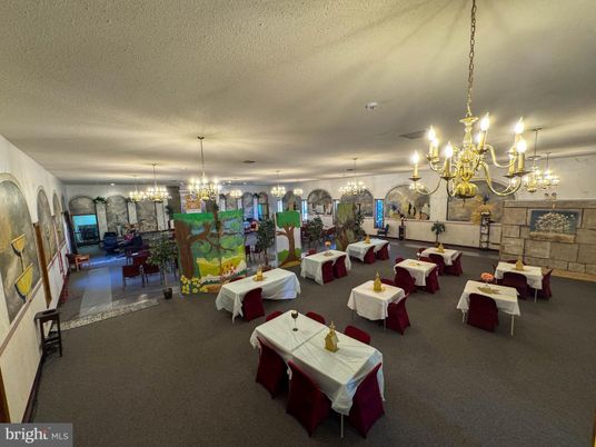 Chandelier, Dining room, Interior