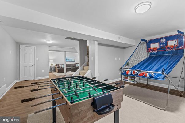 Billiard Table, Game Room, Interior, Wood Texture Flooring
